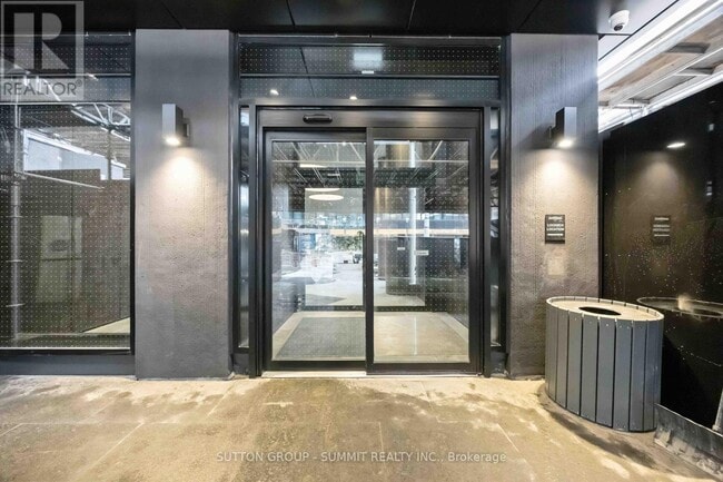 120 Broadway Ave in Toronto, ON - Building Photo - Building Photo