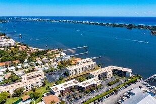 890 N Federal Hwy in Lantana, FL - Building Photo