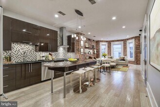 1617 Swann St NW in Washington, DC - Building Photo - Building Photo