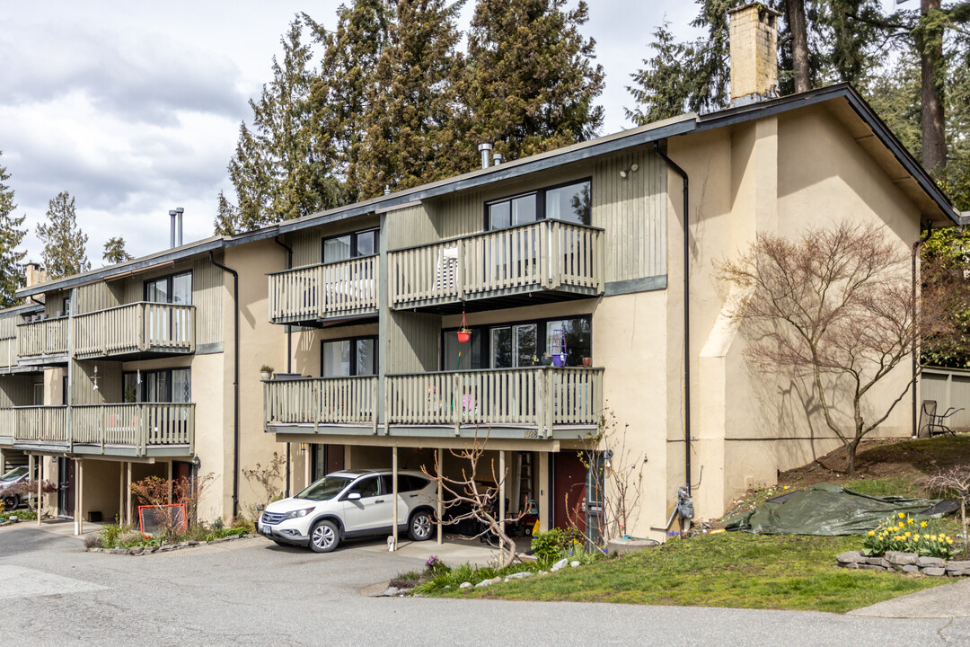 1000 Lillooet Rd in North Vancouver, BC - Building Photo