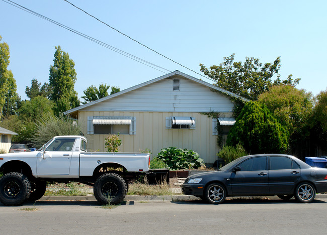 1244 Martha Way in Santa Rosa, CA - Building Photo - Building Photo