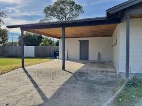 1037 Denton Rd in Winter Park, FL - Foto de edificio - Building Photo