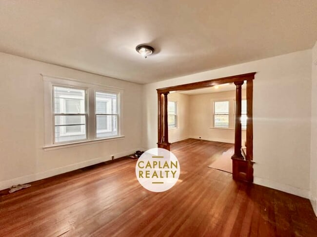 1655 State St, Unit 1 in Hamden, CT - Building Photo - Building Photo