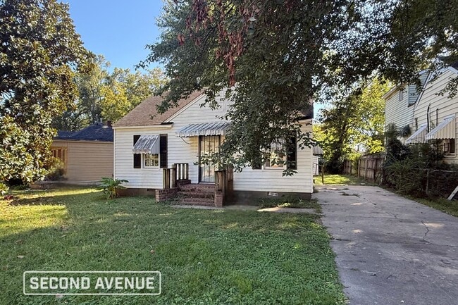 2455 Twain Ave in Memphis, TN - Foto de edificio - Building Photo