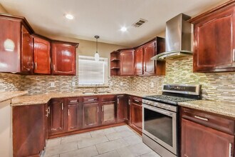 810 Townley St in Channelview, TX - Building Photo - Building Photo