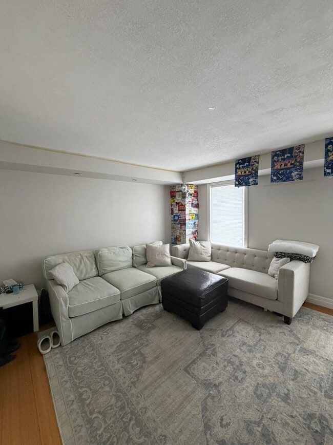 property at 39 Briarlea Rd
