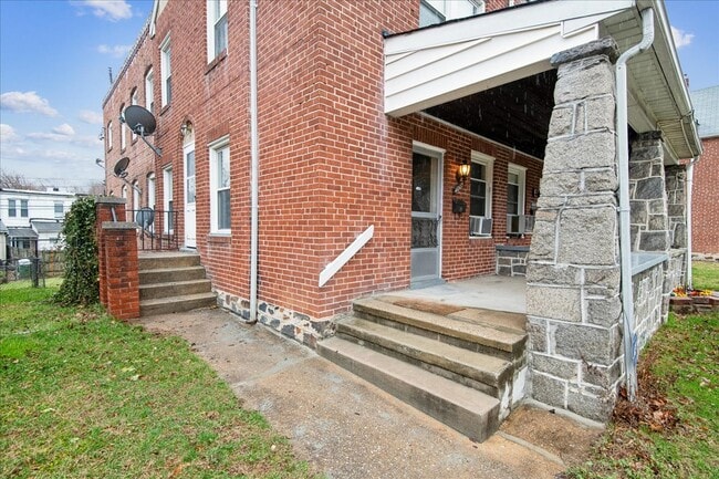 4007 Biddison Ln in Baltimore, MD - Building Photo - Building Photo