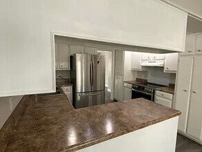 332 Cedar Dr in Columbus, MS - Building Photo - Building Photo