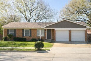 1716 17th St in Plano, TX - Building Photo