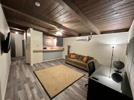 1011 2nd St, Unit Studio- Utilities Paid in San Rafael, CA - Building Photo