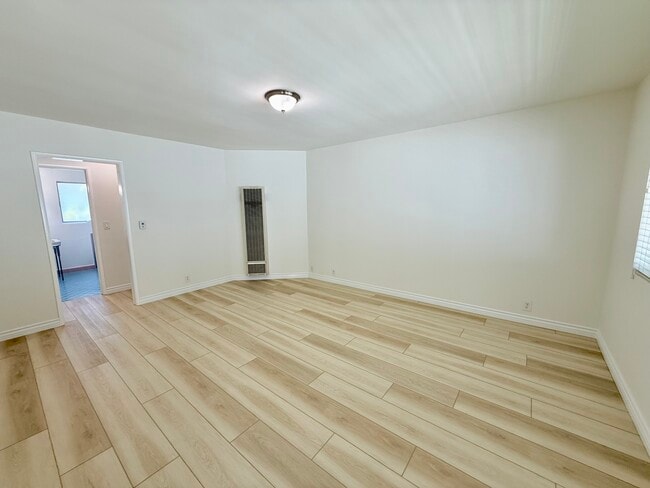1406 S Saltair Ave in Los Angeles, CA - Building Photo - Building Photo