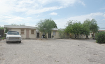 124-132 E Jacinto St in Tucson, AZ - Foto de edificio - Building Photo