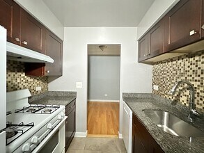 5820 N Sheridan Rd in Chicago, IL - Foto de edificio - Building Photo