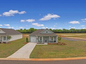 Grove Landing in Warner Robins, GA - Building Photo