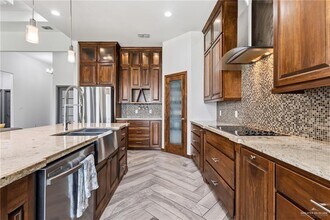 19 W Red River Ave in Edinburg, TX - Building Photo - Building Photo