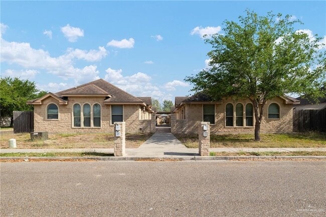 property at 14 Horsetail Falls