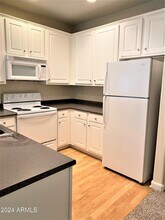 4465 E Paradise Vlg Pkwy S in Phoenix, AZ - Building Photo - Building Photo