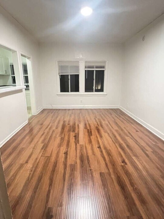 904 S Catalina St in Los Angeles, CA - Foto de edificio