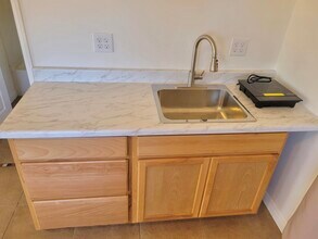 1550 Encino Dr in Escondido, CA - Building Photo - Building Photo