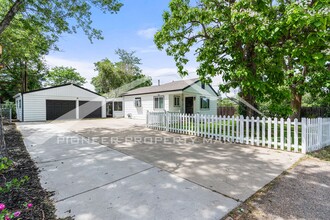 5225 Columbine Ln in Denver, CO - Foto de edificio - Building Photo