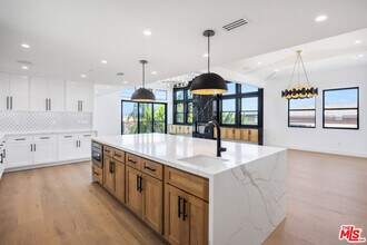 926 17th St in Hermosa Beach, CA - Building Photo - Building Photo