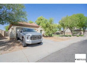 9377 W Milkweed Loop in Phoenix, AZ - Building Photo - Building Photo