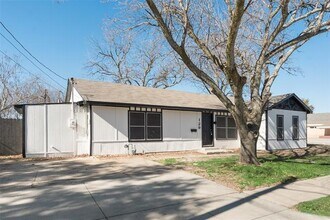 129 Western Ave in Saginaw, TX - Building Photo - Building Photo