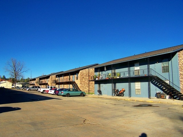 NorthHills Apartments in Starkville, MS - Building Photo