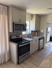 2648 Washington St in Hollywood, FL - Building Photo - Building Photo