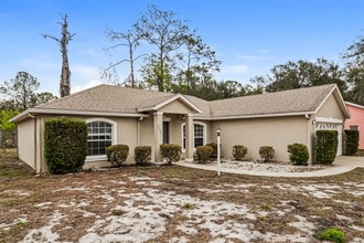 11305 Lake Dr in Leesburg, FL - Building Photo - Building Photo