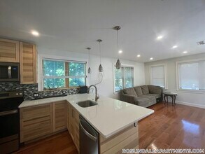 4350 Washington St, Unit 2 in Boston, MA - Building Photo - Building Photo