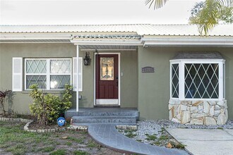 16204 Tampa St in Lutz, FL - Building Photo - Building Photo