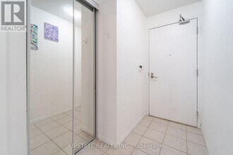 215 Fort York Blvd in Toronto, ON - Building Photo - Building Photo