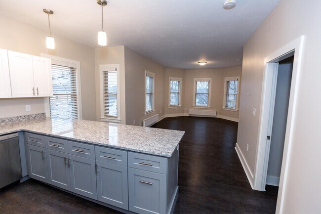 26 Vinson St-Unit -3 in Worcester, MA - Foto de edificio - Building Photo