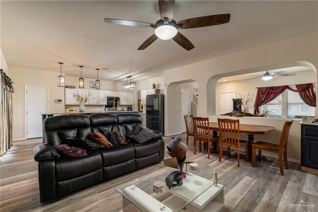 1322 Candy Ln in Edinburg, TX - Building Photo - Building Photo