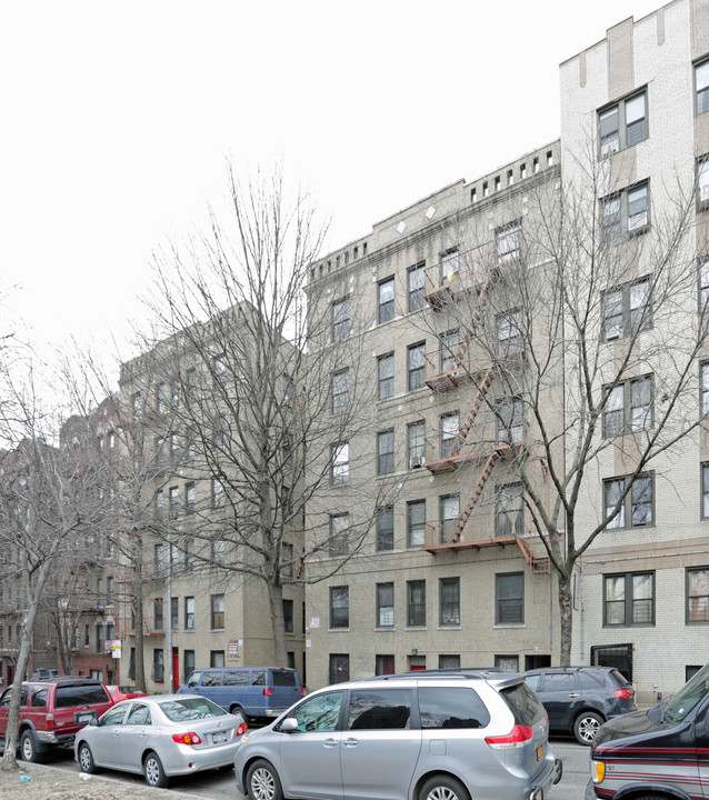 25 E Mosholu Pkwy N in Bronx, NY - Building Photo