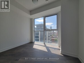 159-1159 Wellesley St E in Toronto, ON - Building Photo - Building Photo