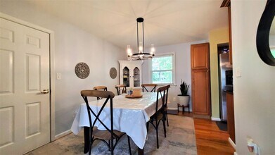 4501 Bel Pre Rd in Rockville, MD - Building Photo - Building Photo