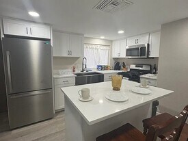 6832 W Fillmore St in Phoenix, AZ - Building Photo