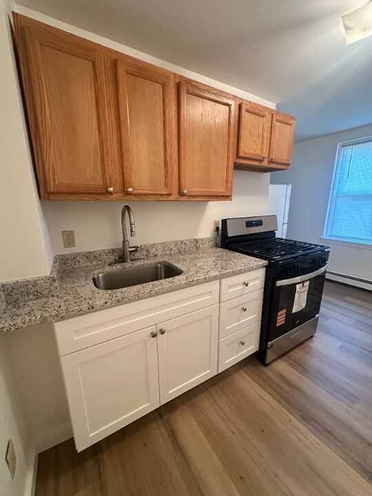 90 Arlington St in Manchester, NH - Building Photo