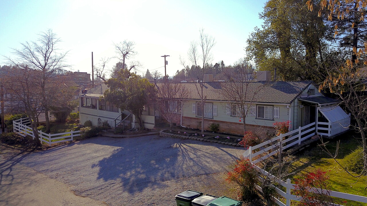 1508 Montana Ave in Shasta Lake, CA - Building Photo