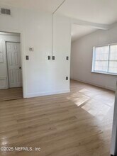 2584 Wisteria St in Jacksonville, FL - Building Photo - Building Photo