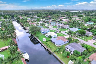 4521 SW 34th Dr in Fort Lauderdale, FL - Building Photo - Building Photo