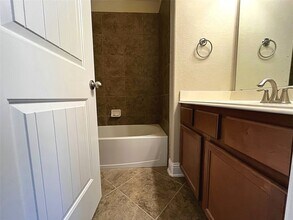 307 Maverick Run Ct in Rosenberg, TX - Foto de edificio - Building Photo