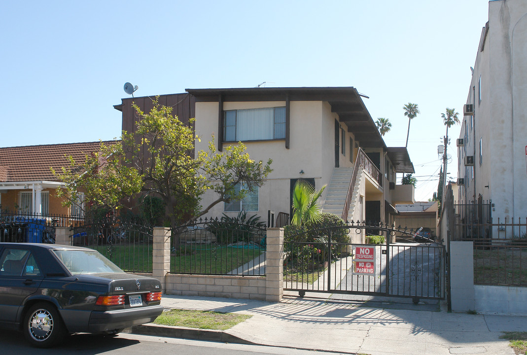 406 N Hobart Blvd in Los Angeles, CA - Building Photo