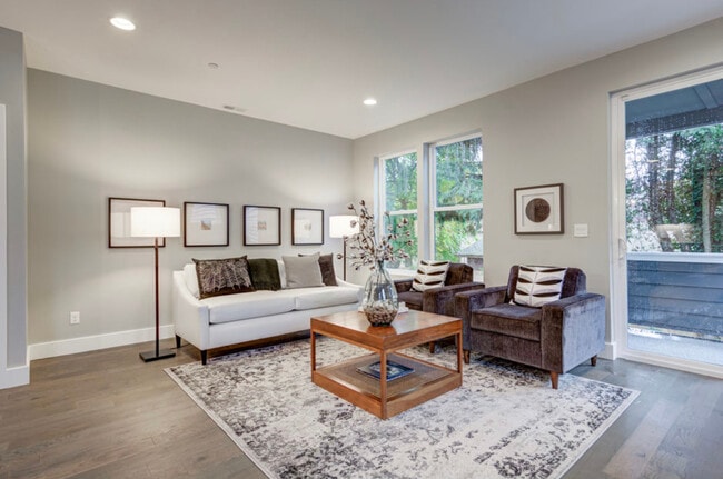 6049 NE Flanders St, Unit 6049 in Portland, OR - Building Photo - Building Photo