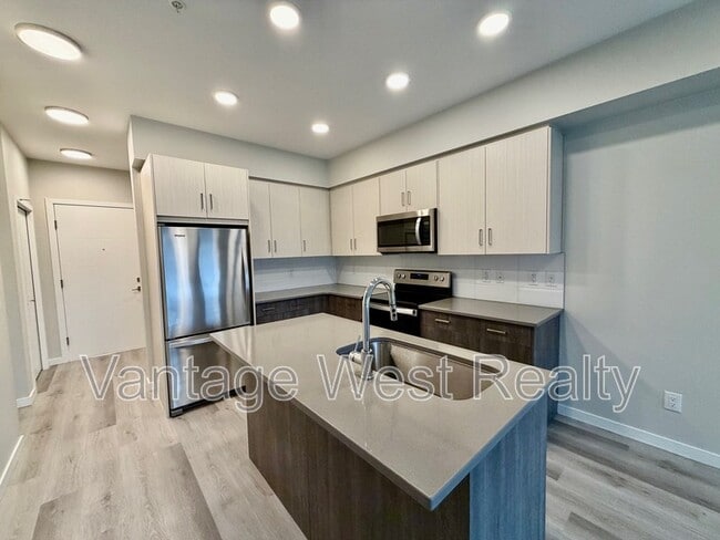 2301-2301 Carrington Rd in West Kelowna, BC - Building Photo - Building Photo