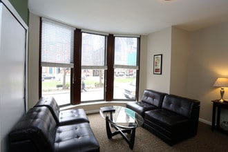 Stafford Apartments in Baltimore, MD - Foto de edificio - Building Photo