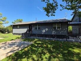 12335 Roy Rd in Pearland, TX - Building Photo