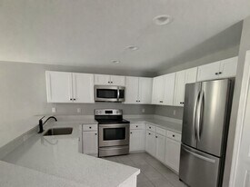 930 Ainsworth St W in Lehigh Acres, FL - Building Photo